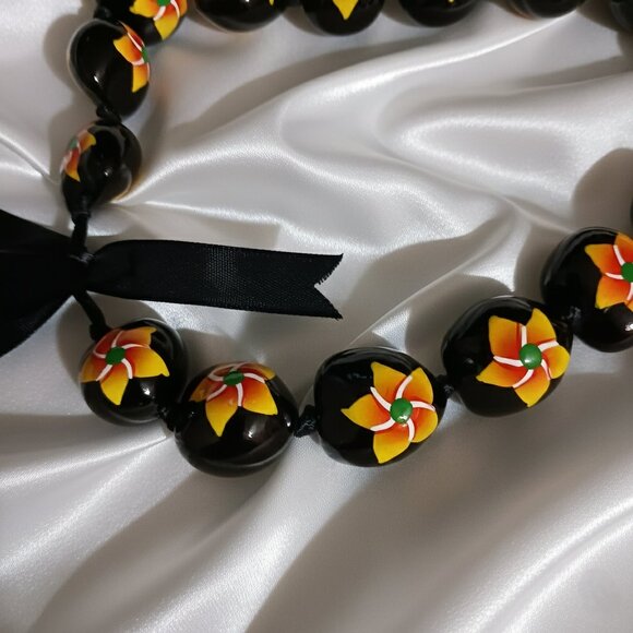 Black Kukui Nut Hawaiian Luau Lei Yellow Gold Flower Necklace NWOT - Picture 7 of 8